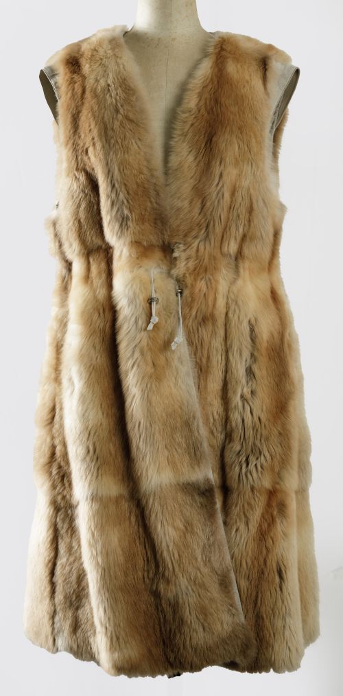 Beige vicuña leather vest coat