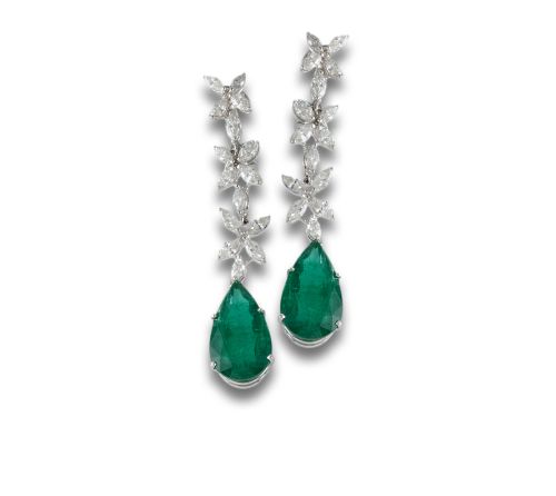 LONG EARRINGS WITH DIAMONDS AND EMERALDS
