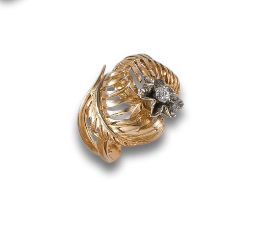 1940s ROSE GOLD AND DIAMOND RING