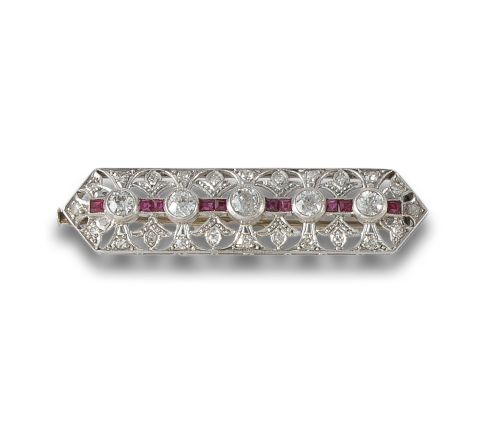 ART DECO PIN WITH DIAMONDS AND RUBIES
