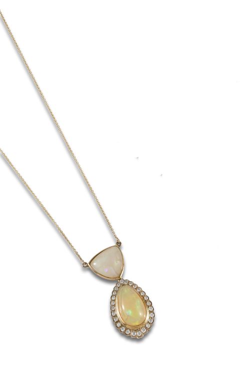 COLLAR DE ORO OPALOS Y BRILLANTES