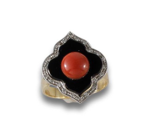 YELLOW GOLD RING WITH CORAL, ONYX AND DIAMONDS