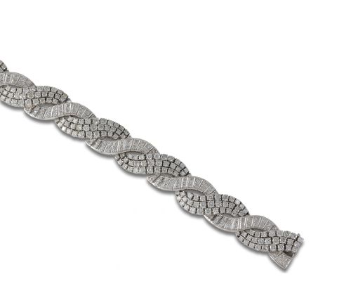 WHITE GOLD BRACELET WITH DIAMONDS