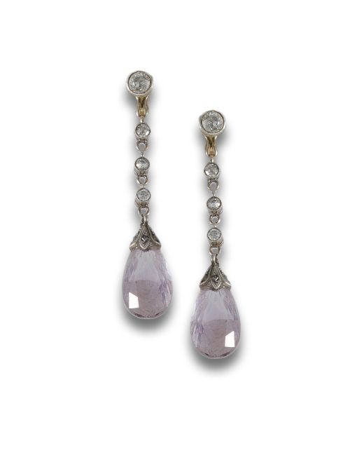 GOLD EARRINGS WITH FACETED AMETHYST AND ANTIQUE DIES