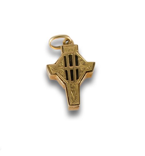 YELLOW GOLD CROSS RELIQUARY PENDANT