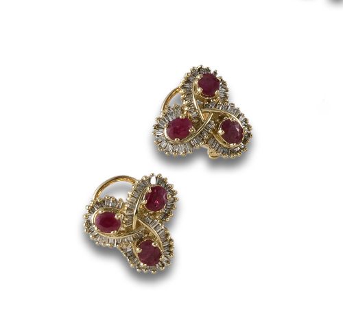 PENDIENTES DE ORO, RUBÍES Y DIAMANTES