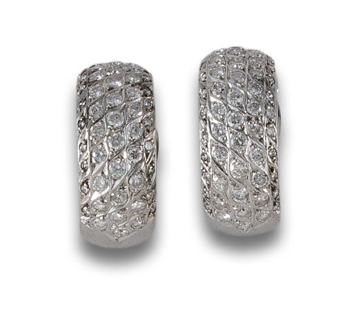 WHITE GOLD HOOP EARRINGS WITH DIAMONDS