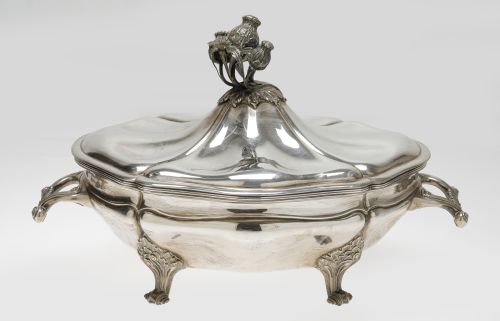 Spanish silver soup tureen, 916 fineness, 20th century