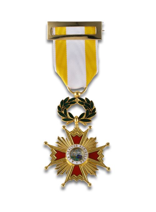 CRUZ DE LA ORDEN  DE ISABEL LA CATOLICA EN METAL DORADO