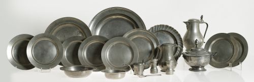 Veinte piezas de mesa de peltre, de diferentes manufacturas