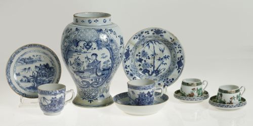 Lote de piezas de porcelana, China, S.XIX - XX  