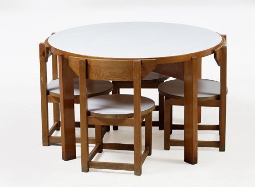 Mesa y cuatro sillas infantiles, España, años 70