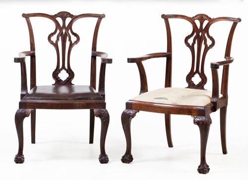 Pareja de sillas de brazos estilo chippendale, S.XX