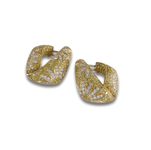 PENDIENTES EN ORO CON DIAMANTES AMARILLOS E INCOLOROS PESO