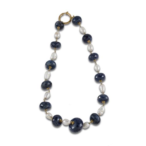 COLLAR DE ORO CON SODALITAS FACETADAS Y PERLAS