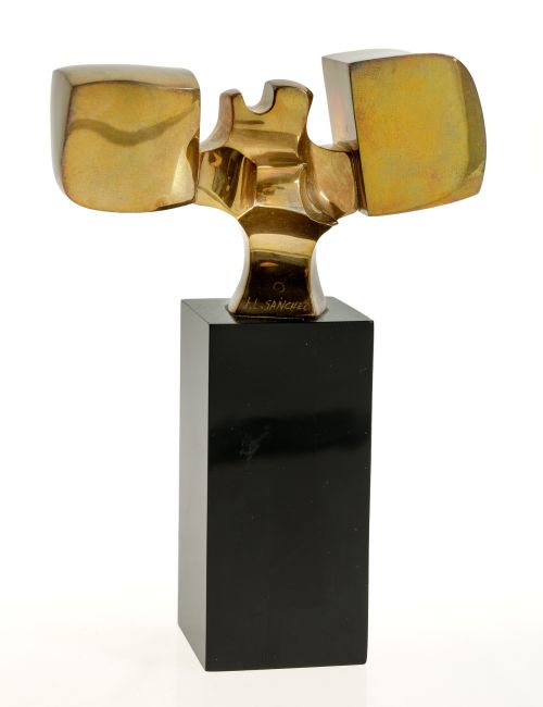 JOSÉ LUIS SÁNCHEZ, "Sin título", Escultura de bronce dorado