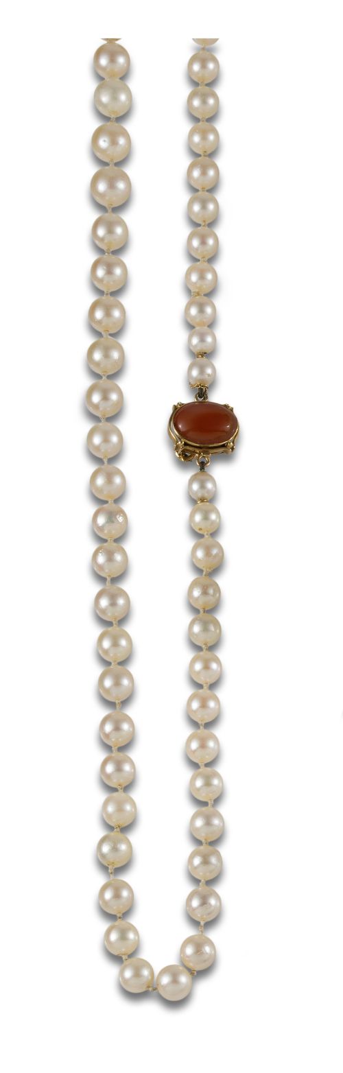 CULTURED PEARL NECKLACE