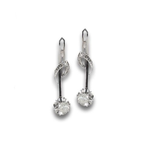 PENDIENTES LARGOS DE ORO Y DIAMANTES