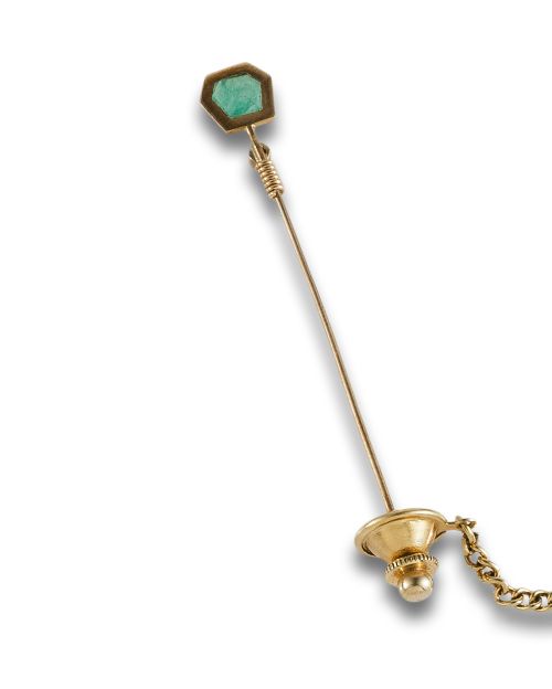 ALFILER DE CORBATA DE ORO, ESMERALDA Y DIAMANTE