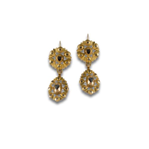PAREJA DE PENDIENTES ANTIGUOS ORO Y DIAMANTES