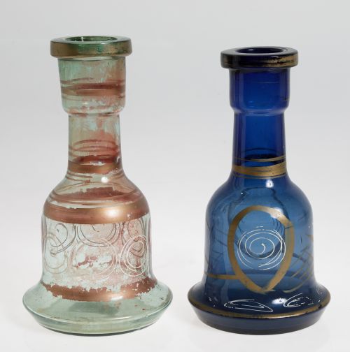 Dos botellas de cristal de Bohemia esmaltados a mano, S. XI