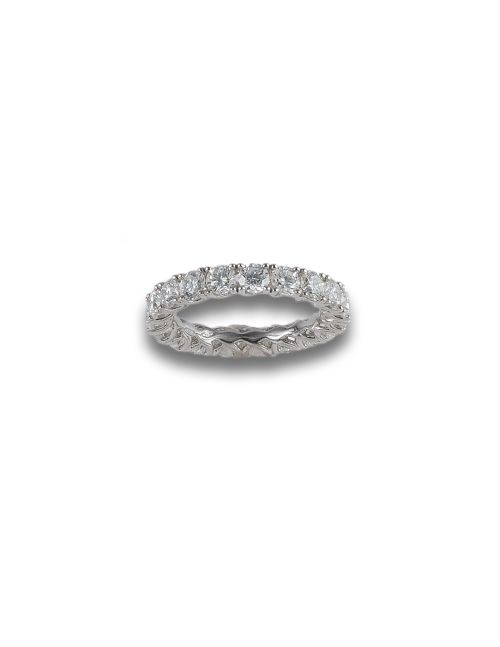 ETERNITY RING IN WHITE GOLD AND DIAMONDS