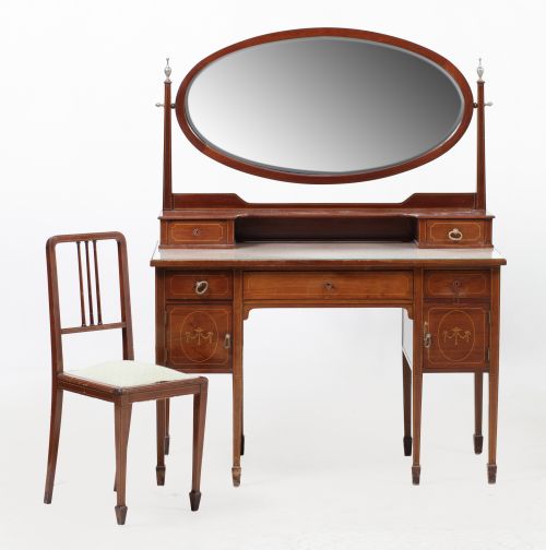 Tocador y silla alfonsinos, España, c. 1910