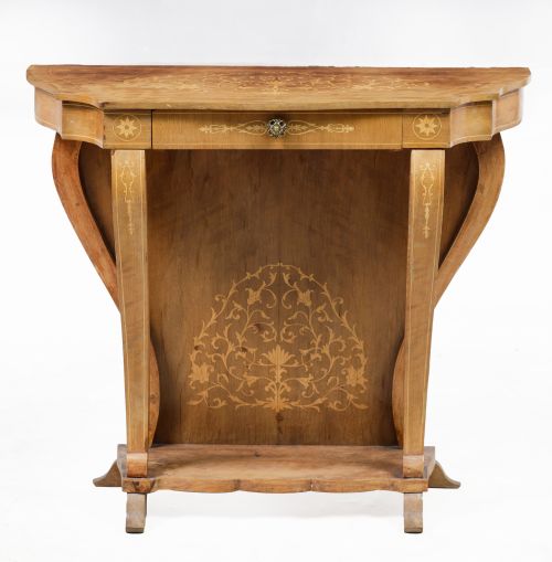 Consola siguiendo modelos del S. XIX