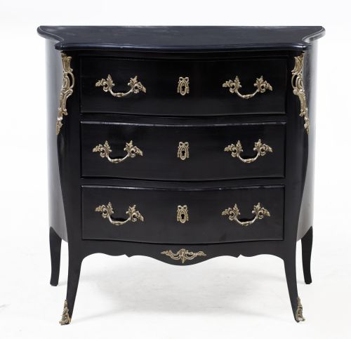 Cómoda de estilo Luis XV, S. XX