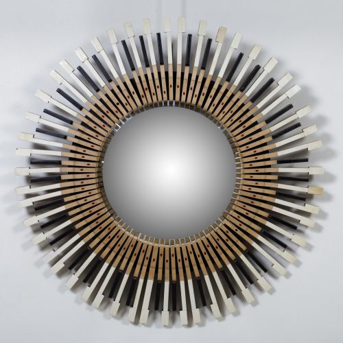 Espejo en forma de sol, S.XX