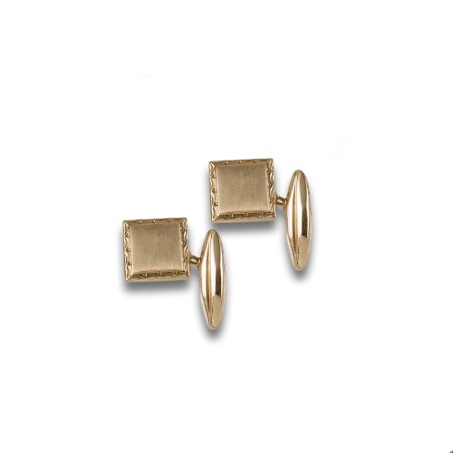 PAIR OF GOLDEN CUFFLINKS