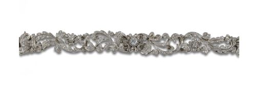 WHITE GOLD BRACELET WITH DIAMONDS