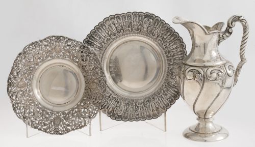 Two Spanish silver bread baskets, 916 fineness, 20th centur
