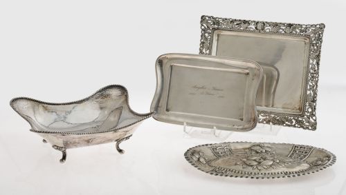 Lot of three Spanish silver trays, 916 fineness, 20th centu