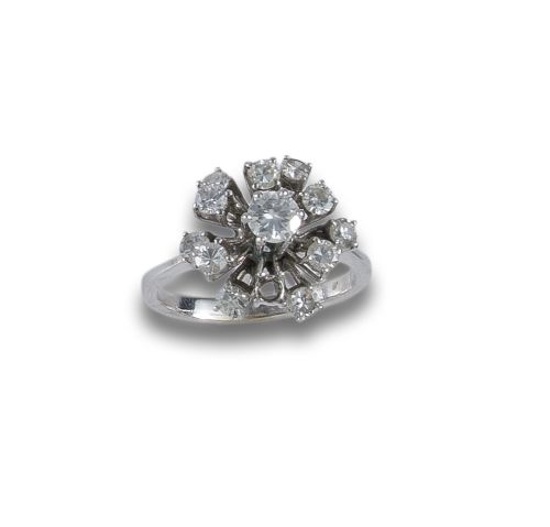 WHITE GOLD RING WITH DIAMONDS