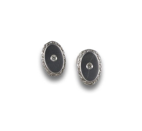 OVAL GOLD AND DIAMOND EARRINGS