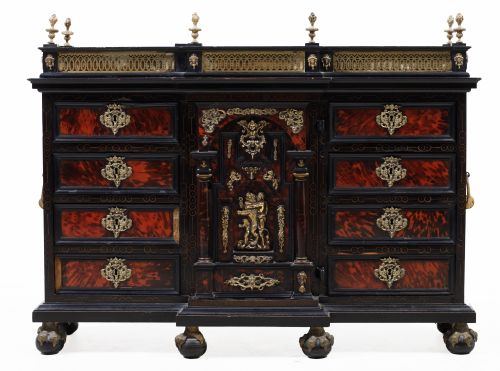 Bargueño siguiendo modelos flamencos del S. XVII