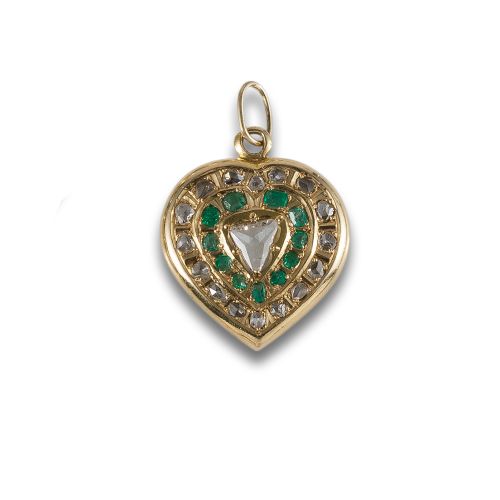 PENDANT HEART WITH EMERALDS AND DIAMONDS