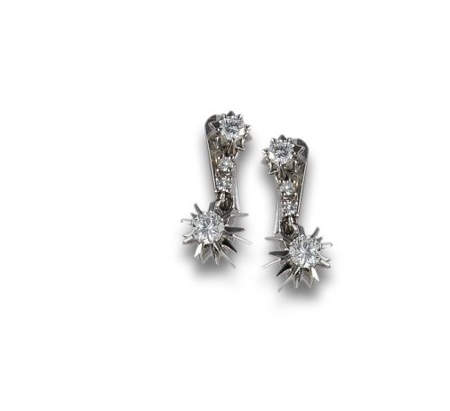 LONG WHITE GOLD AND DIAMONDS EARRINGS