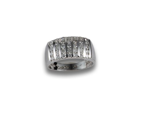 WHITE GOLD AND DIAMONDS RING