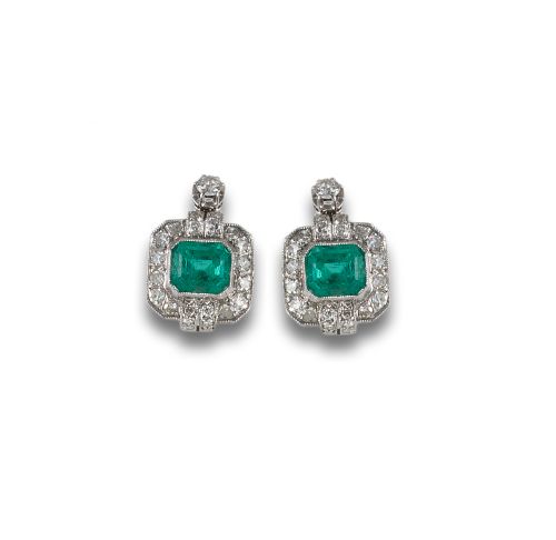 1930s PLATINUM, EMERALDS AND DIAMONDS EARRINGS
