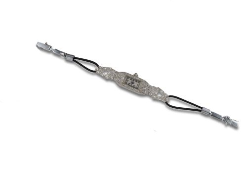 ART DECO CLOCK IN PLATINUM AND DIAMONDS