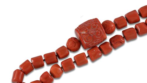 COLLAR DE CORAL BAMBÚ DE CUENTAS