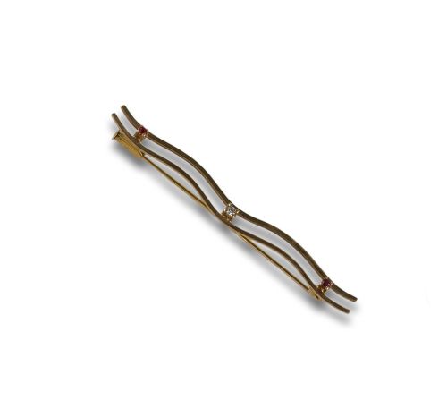 ALFILER DE ORO, DIAMANTE Y RUBÍ.