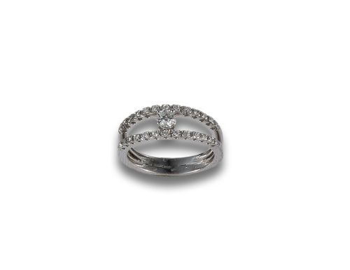 WHITE GOLD AND DIAMONDS RING