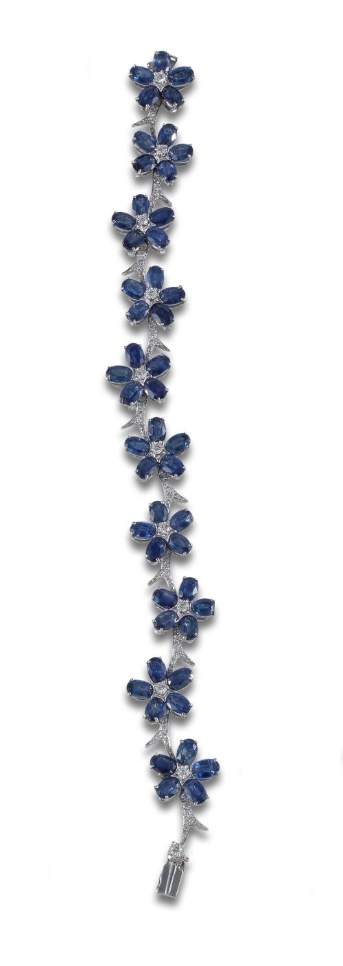 WHITE GOLD BRACELET WITH SAPPHIRES AND DIAMONDS