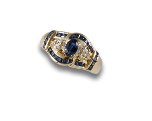 GOLD RING WITH SAPPHIRES AND DIAMONDS