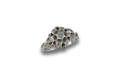 SORTIJA DE PLATINO CON DIAMANTES