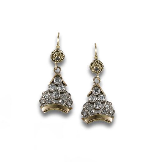 GOLD EARRINGS WITH DIAMONDS AND IMITATION STONES