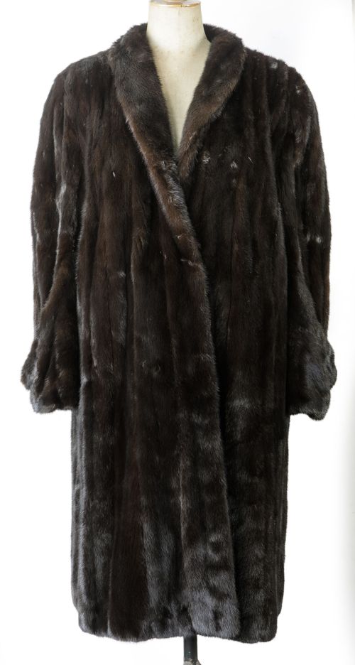 Brown mink fur coat, Perla furrier, Madrid